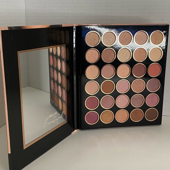 Ellen Tracy Glam Eyeshadow Palette - Picture 2 of 4